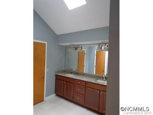 208 Riva Ridge DR - Photo 11