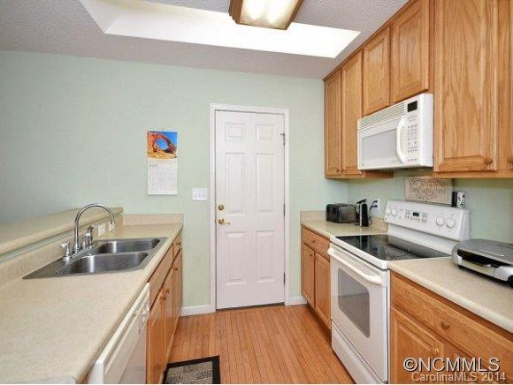 211 FAIRWAY VIEW DRIVE - Photo 6