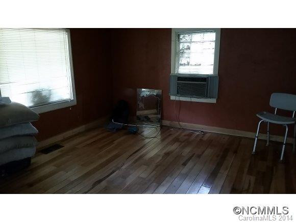 225 Edenburg St - Photo 4