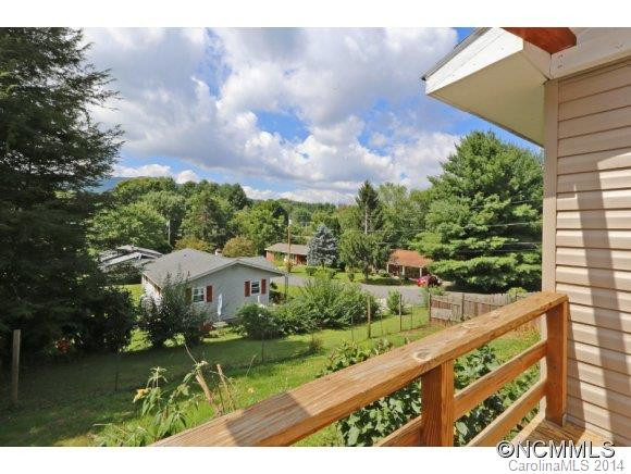 390 Oakdale Road - Photo 13
