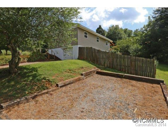 390 Oakdale Road - Photo 15