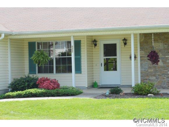 522 Woodfield Lane - Photo 2