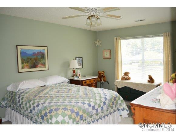 522 Woodfield Lane - Photo 11