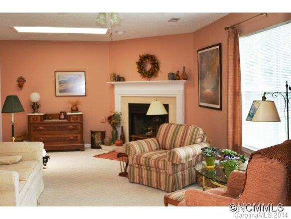 522 Woodfield Lane - Photo 6