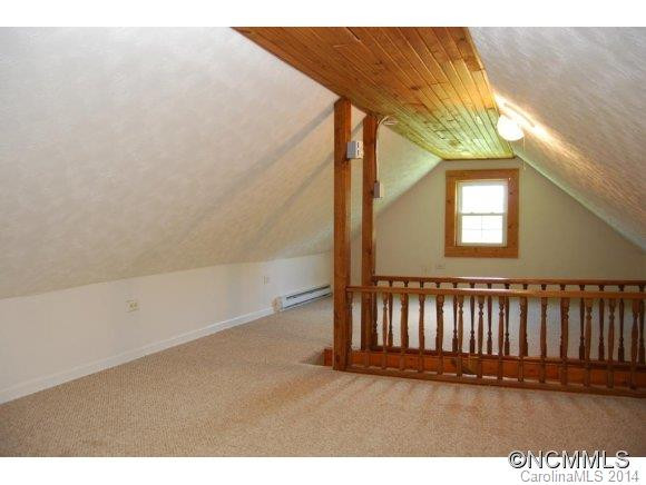 114 E King St - Photo 12