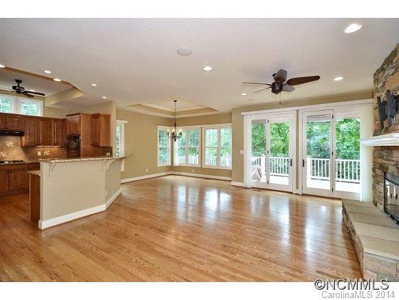 169 Hollybrook Drive - Photo 2