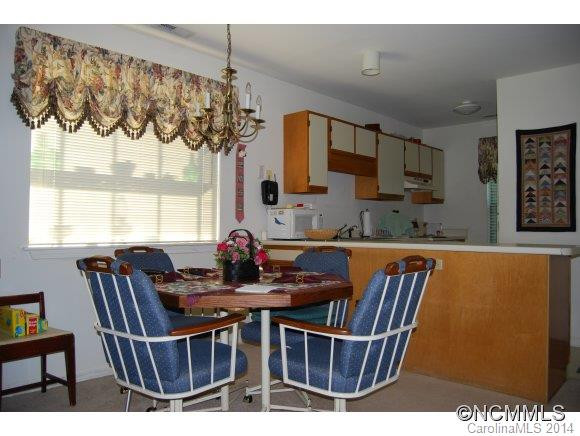 8 Woodlands Drive - Photo 5