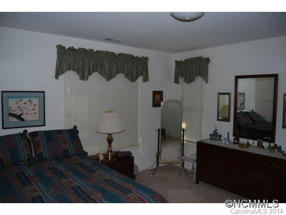 8 Woodlands Drive - Photo 6