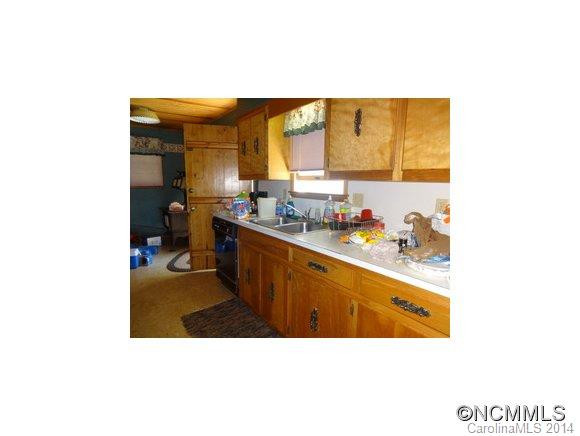 1820 Locust Knob Tower Rd - Photo 12