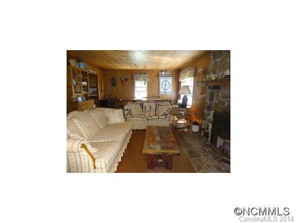 1820 Locust Knob Tower Rd - Photo 17