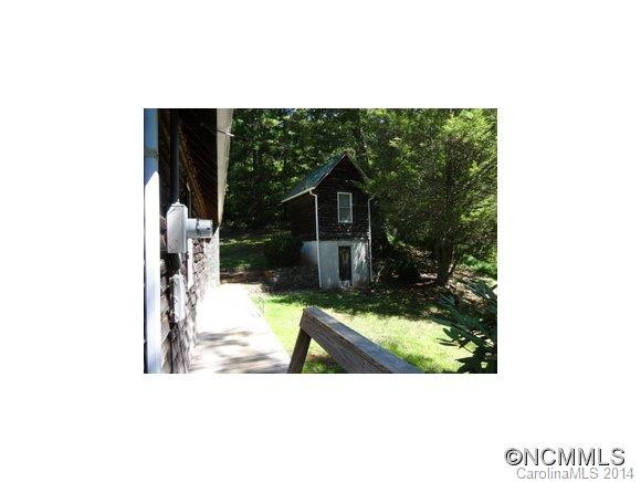 1820 Locust Knob Tower Rd - Photo 5