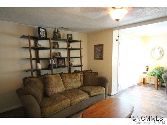 36 Parkwood Ave - Photo 12