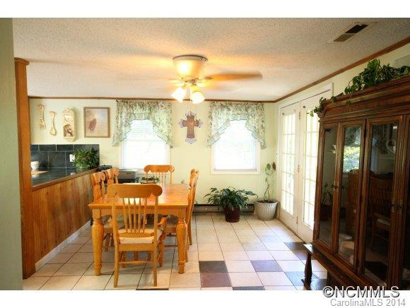 36 Parkwood Ave - Photo 16