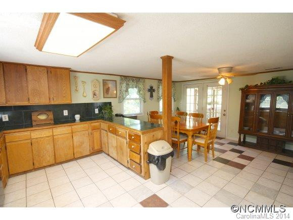 36 Parkwood Ave - Photo 4
