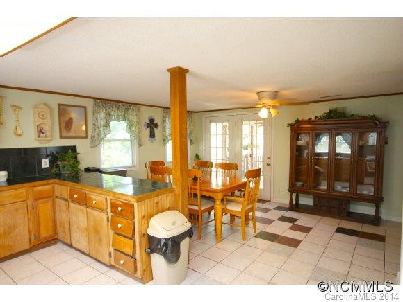 36 Parkwood Ave - Photo 5