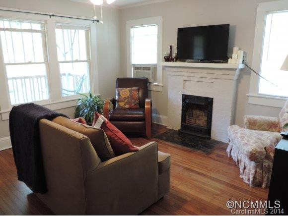27 Lee Avenue - Photo 2