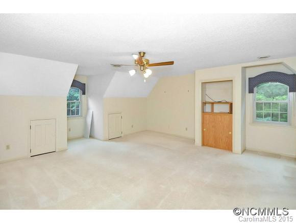 42 Charlyn Drive - Photo 13