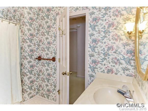 42 Charlyn Drive - Photo 17