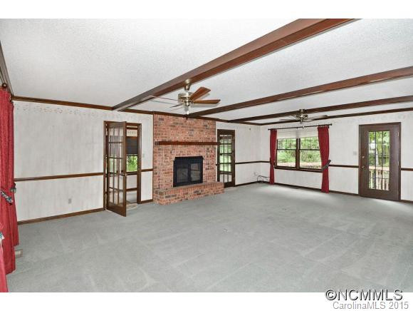 42 Charlyn Drive - Photo 5