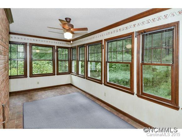 42 Charlyn Drive - Photo 6