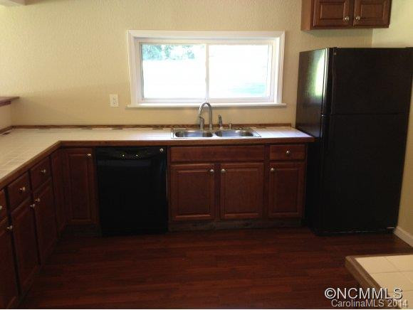 1287 Pisgah Highway - Photo 2