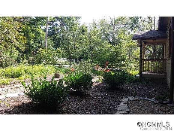 323 Franklin Street - Photo 4