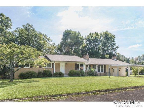 1620 Camelot Drive