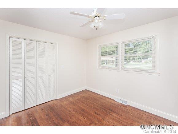 1620 Camelot Drive - Photo 19