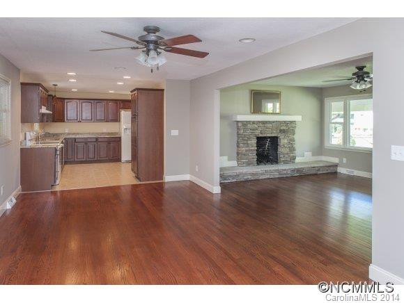 1620 Camelot Drive - Photo 6