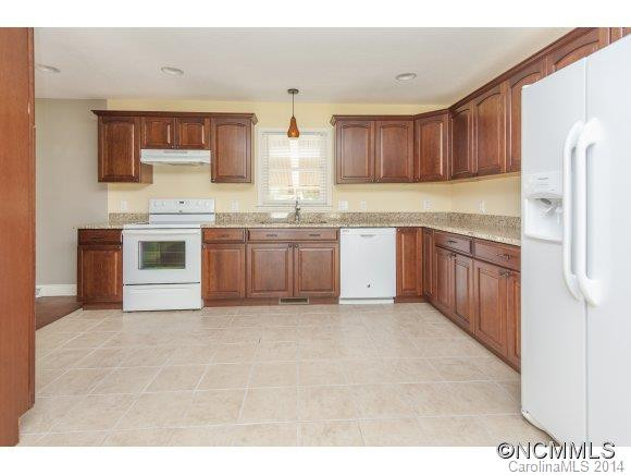 1620 Camelot Drive - Photo 8