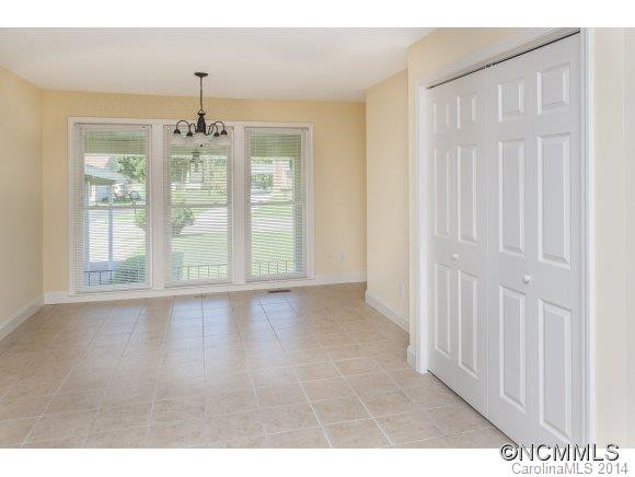 1620 Camelot Drive - Photo 10