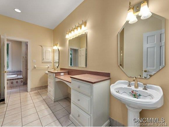 121 STUYVESANT ROAD - Photo 8