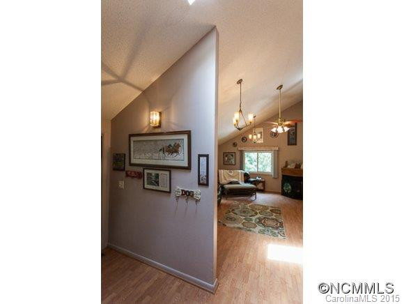 14 Cornelia Lane - Photo 3