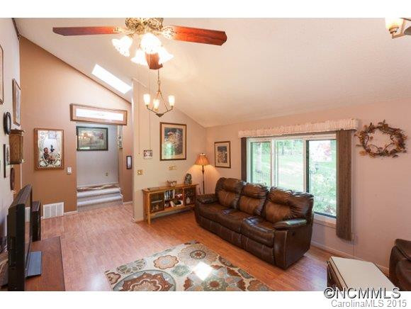 14 Cornelia Lane - Photo 4