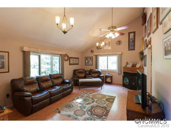 14 Cornelia Lane - Photo 5