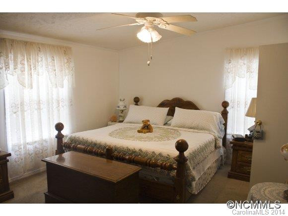 35 Evelyn Acres Dr - Photo 12