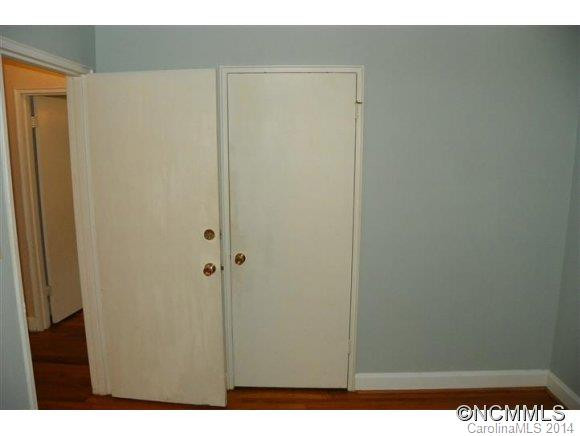 35 Salem Avenue - Photo 17