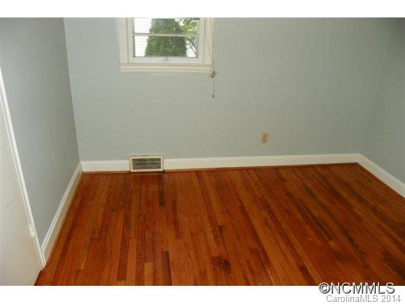 35 Salem Avenue - Photo 19