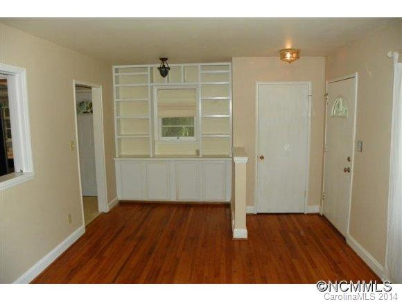 35 Salem Avenue - Photo 9