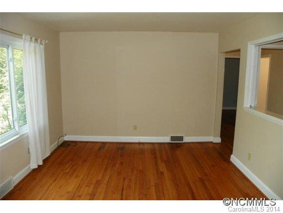 35 Salem Avenue - Photo 10
