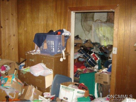 28 Main - Photo 3