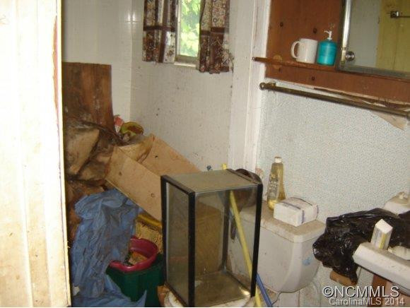 28 Main - Photo 4
