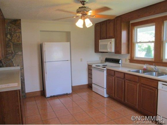 3014 Broad St - Photo 11