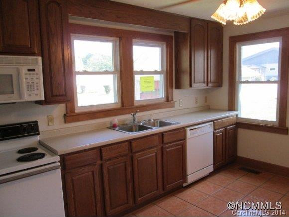 3014 Broad St - Photo 12