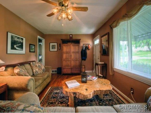 22 WILSHIRE DRIVE - Photo 4