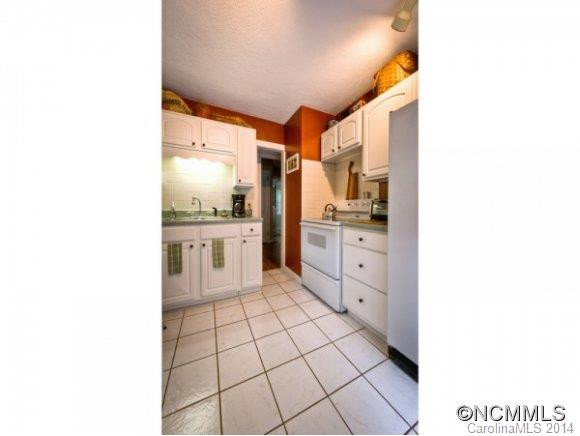 22 WILSHIRE DRIVE - Photo 8