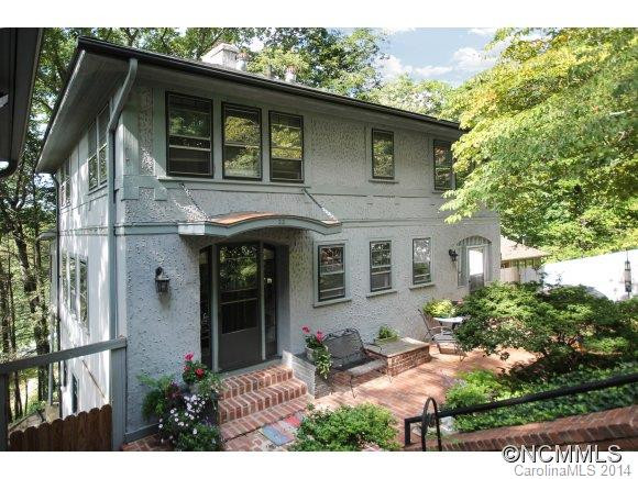 22 Howland Rd