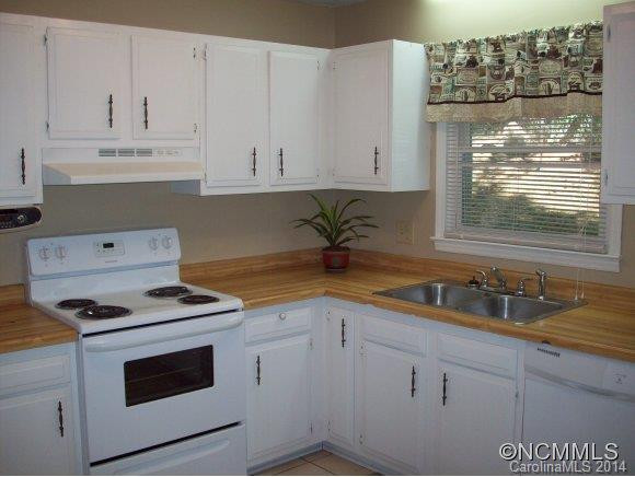 352 Fairfax Avenue - Photo 3
