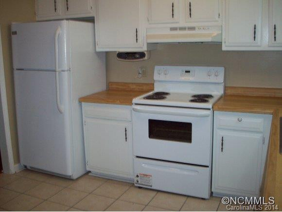 352 Fairfax Avenue - Photo 4