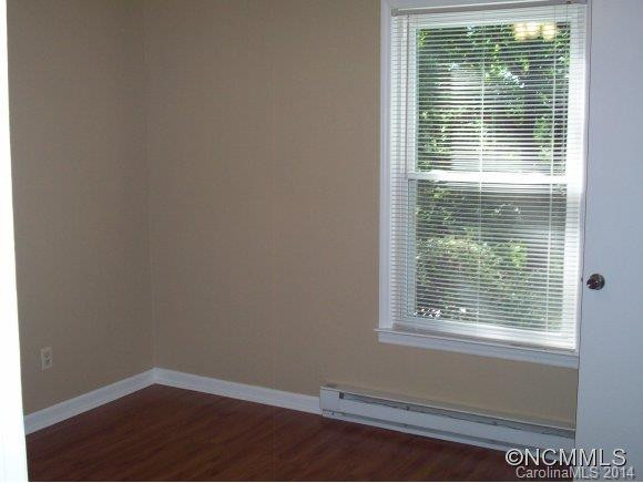 352 Fairfax Avenue - Photo 8